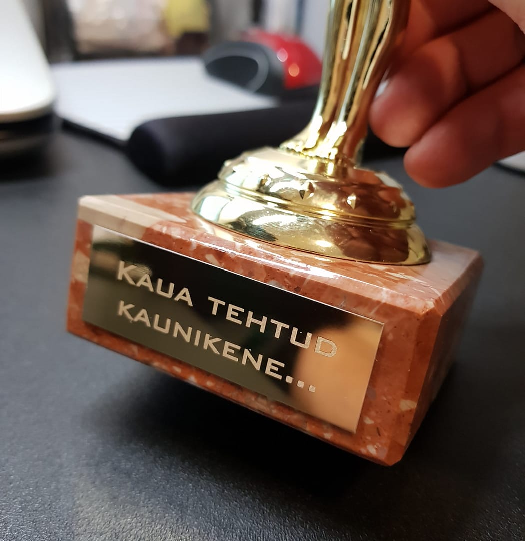 Graveeringuga kuldne Oscar(2)