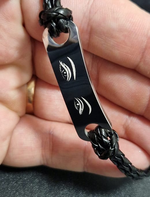 Nahast geaveeritud käepael